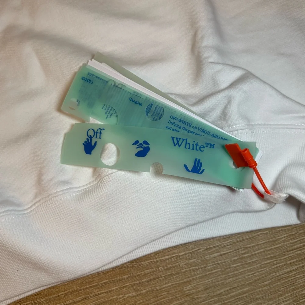 Off-White CNY Cropped Women’s Hoodie - Picture 8 of 12